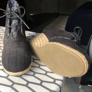 Toms black wedge booties